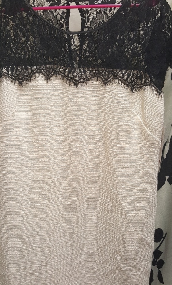 Perfect for a bride at her engagement party dress!